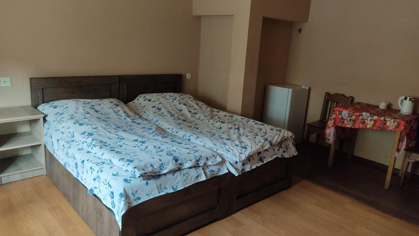 Guesthouse Mabu - 4 Newly Built Rooms In The Heart Of Mestia Exteriör bild