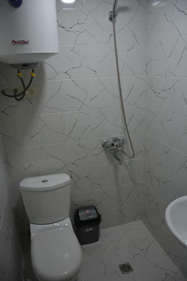 Guesthouse Mabu - 4 Newly Built Rooms In The Heart Of Mestia Exteriör bild